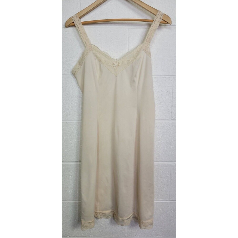 Vintage Olga Ivory Cream‎ Nylon Slip w. Lace 1325A Size 36